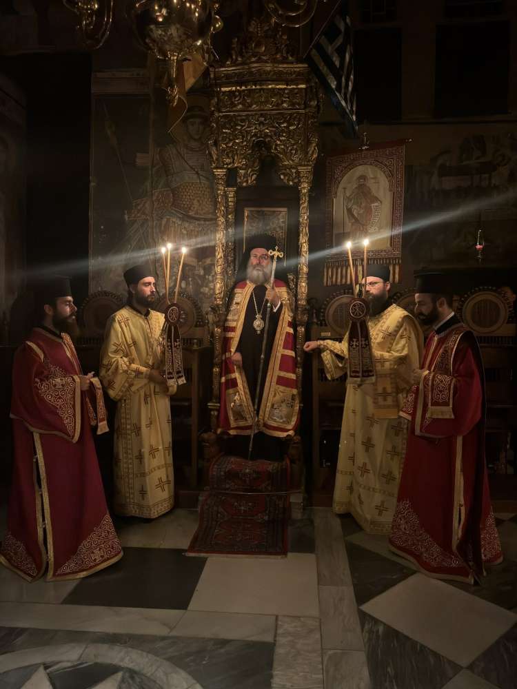 Ο Μητροπολίτης Ρεθύμνης προεξήρχε της Αγρυπνίας στο Πρωτάτο του Αγίου Όρους - μια φωτογραφία 7