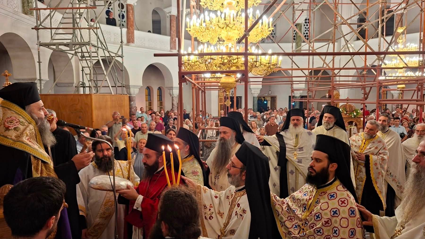 Μέγας Τρισαρχιερατικός Εσπερινός τελέστηκε στον Άγιο Νεκτάριο Αίγινας - μια φωτογραφία 5