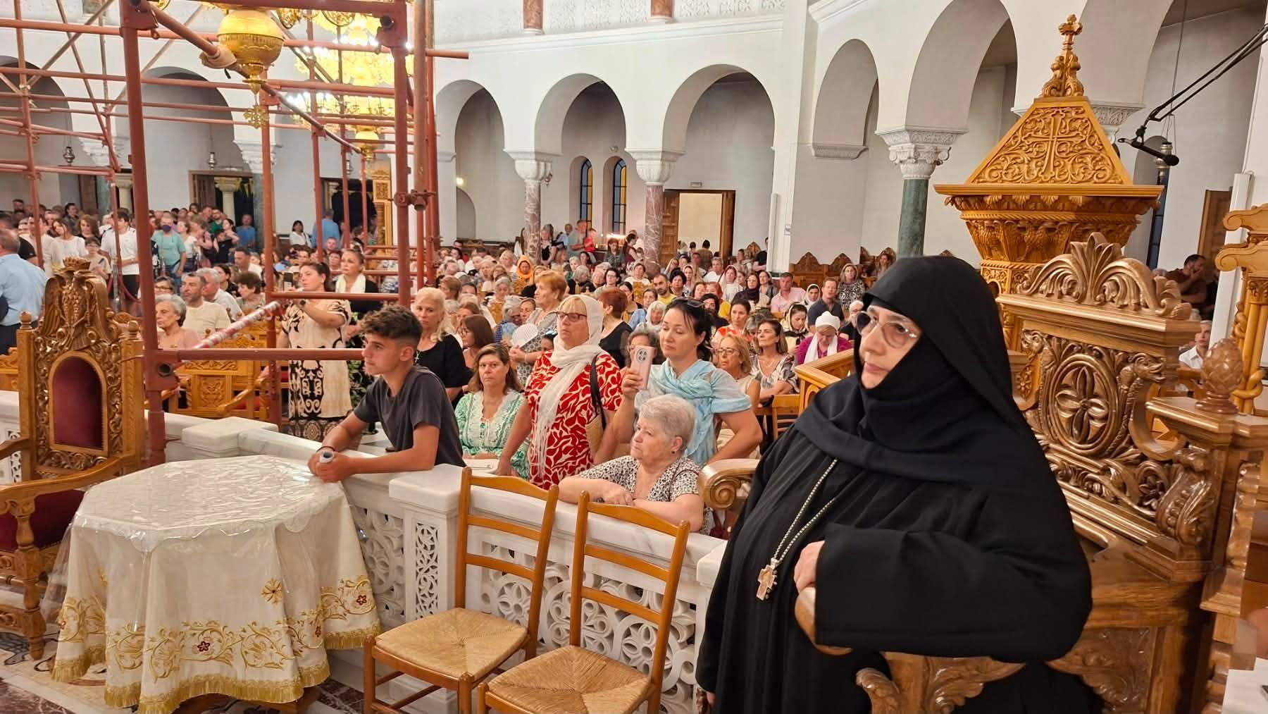 Μέγας Τρισαρχιερατικός Εσπερινός τελέστηκε στον Άγιο Νεκτάριο Αίγινας - μια φωτογραφία 14