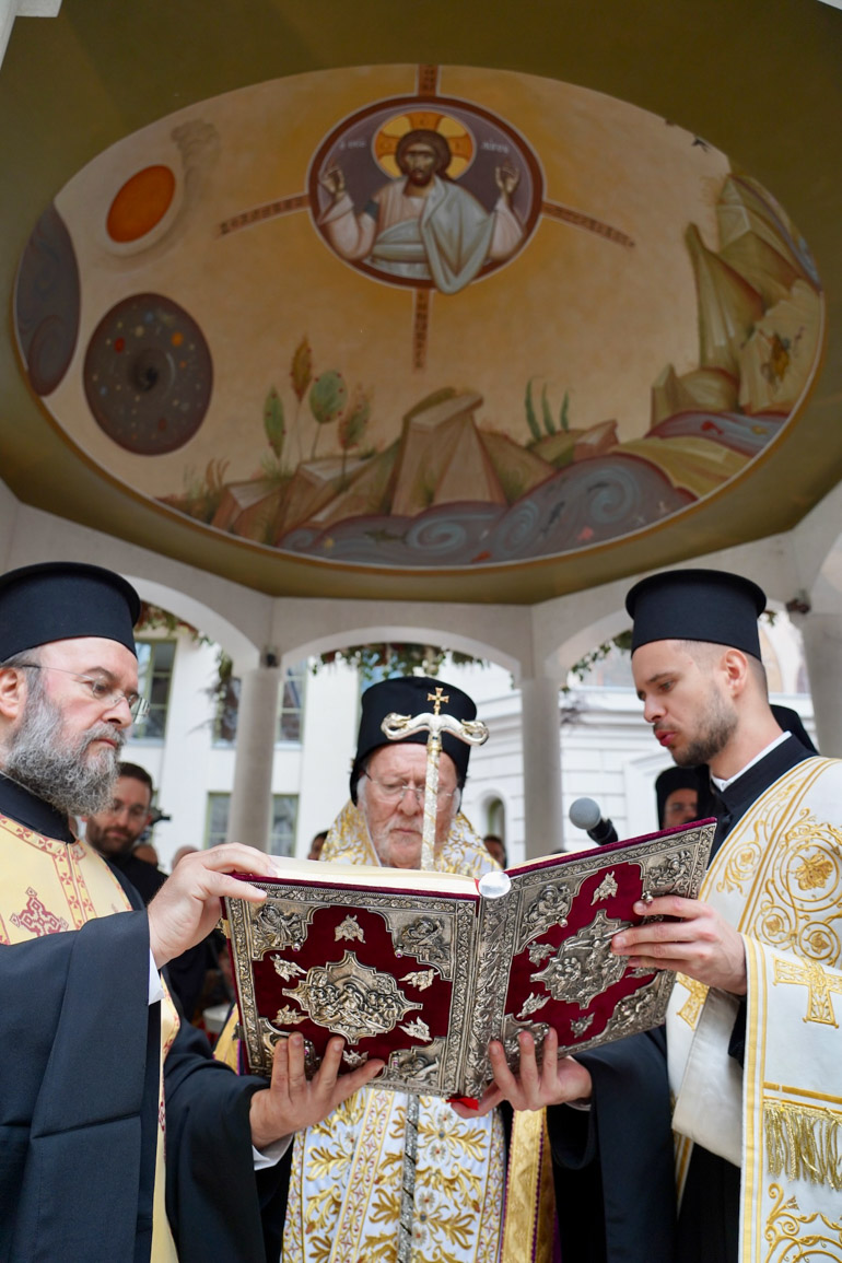 Ο Οικουμενικός Πατριάρχης τέλεσε Θυρανοίξια Ναού στη Βουδαπέστη - μια φωτογραφία 5