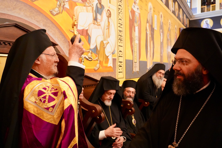Ο Οικουμενικός Πατριάρχης τέλεσε Θυρανοίξια Ναού στη Βουδαπέστη - μια φωτογραφία 12