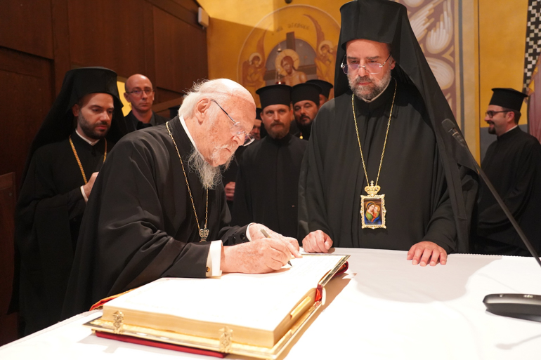 Ο Οικουμενικός Πατριάρχης τέλεσε Θυρανοίξια Ναού στη Βουδαπέστη - μια φωτογραφία 16
