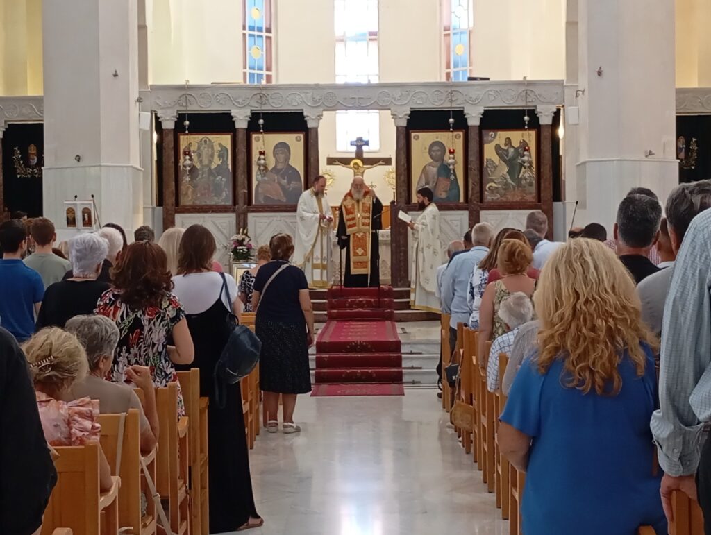 Τρισάγιο για τους δύο πιλότους τέλεσε ο Αρχιεπίσκοπος Ιερώνυμος - μια φωτογραφία 4