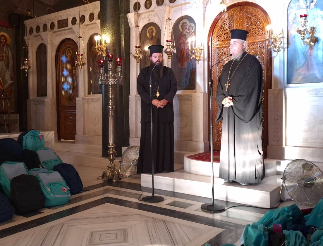 Διανεμήθηκε σχολικό υλικό σε παιδιά πολυτέκνων στον Ωρωπό - μια φωτογραφία 3