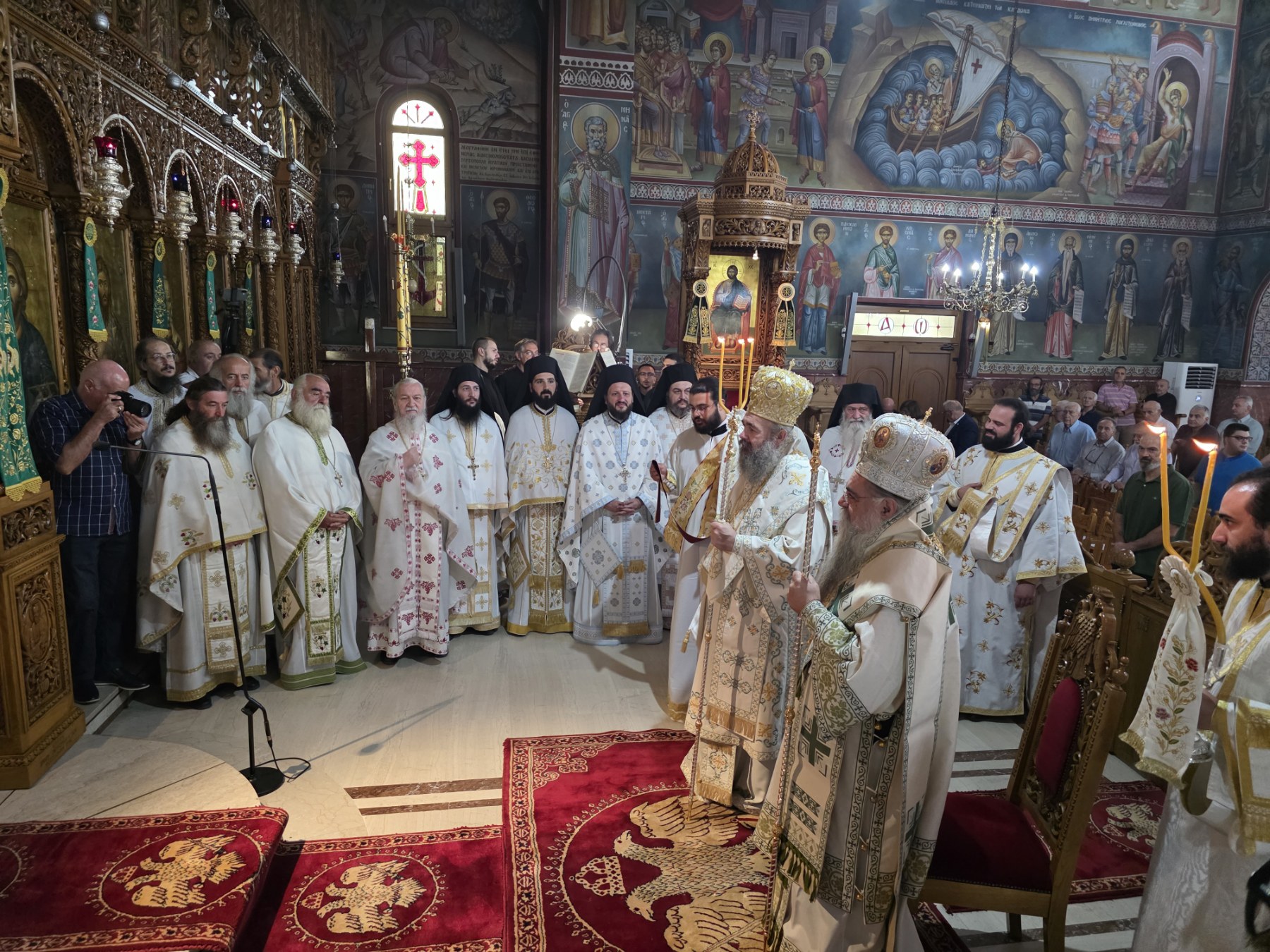 Χειροτονήθηκε πρεσβύτερος στον Ιερό Ναό Αγίας Σκέπης Πτολεμαΐδος - μια φωτογραφία 9