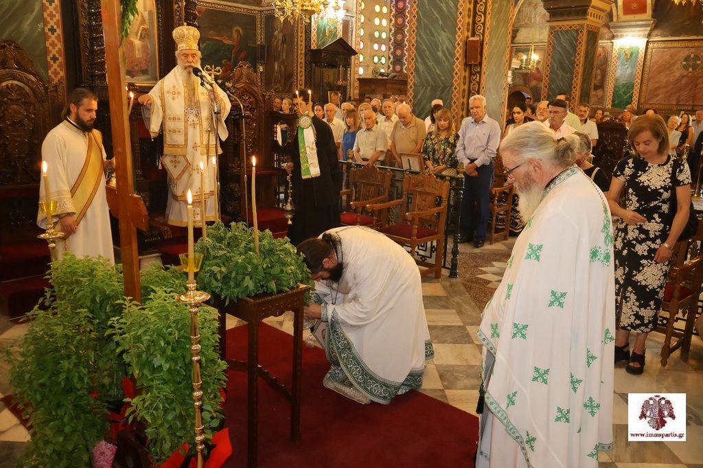 Σπάρτης Ευστάθιος: «Ο Τίμιος Σταυρός μάς θωρακίζει πνευματικά» - μια φωτογραφία 2