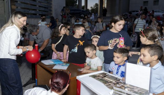 Σχολικές τσάντες σε 250 πρωτάκια πολυτέκνων διανεμήθηκαν στη Θεσσαλονίκη - μια φωτογραφία 4