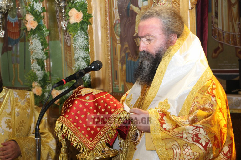 Η Καλαμπάκα τίμησε τον Πολιούχο Άγιο Βησσαρίωνα με πολυαρχιερατικό συλλείτουργο - μια φωτογραφία 9