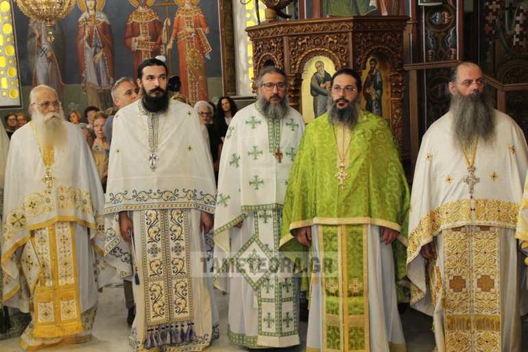 Η Καλαμπάκα τίμησε τον Πολιούχο Άγιο Βησσαρίωνα με πολυαρχιερατικό συλλείτουργο - μια φωτογραφία 10