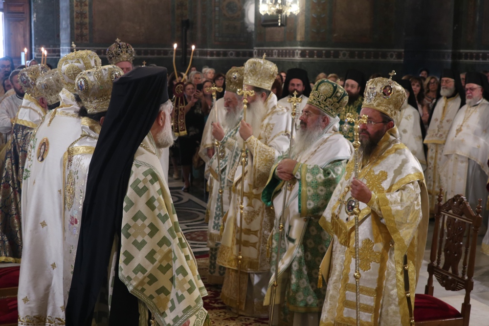 Πολυαρχιερατικό συλλείτουργο για τα ονομαστήρια του Μητροπολίτη Θεσσαλονίκης - μια φωτογραφία 2