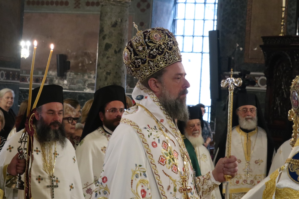 Πολυαρχιερατικό συλλείτουργο για τα ονομαστήρια του Μητροπολίτη Θεσσαλονίκης - μια φωτογραφία 3