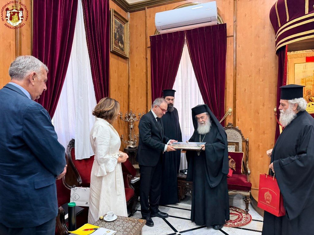 Ο Πατριάρχης Ιεροσολύμων δέχθηκε τον Δήμαρχο Λευκωσίας - μια φωτογραφία 2