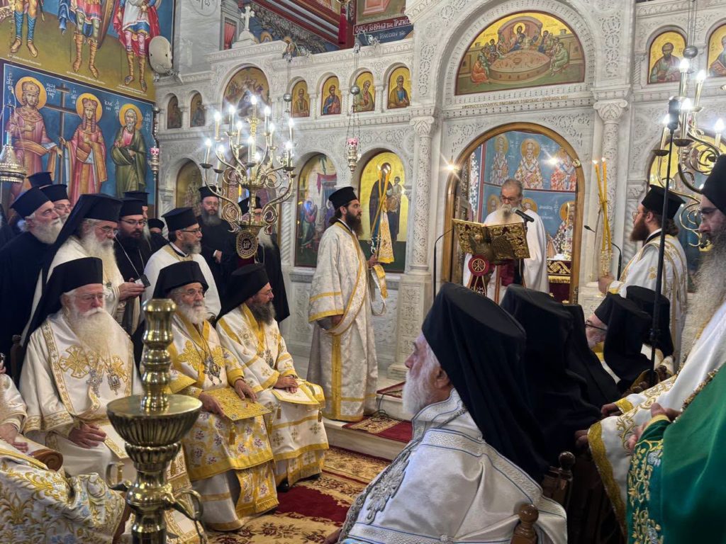 Χειροτονήθηκε Επίσκοπος Μηδείας ο π. Καλλίνικος Μαυρολέων στην Κάρπαθο - μια φωτογραφία 2