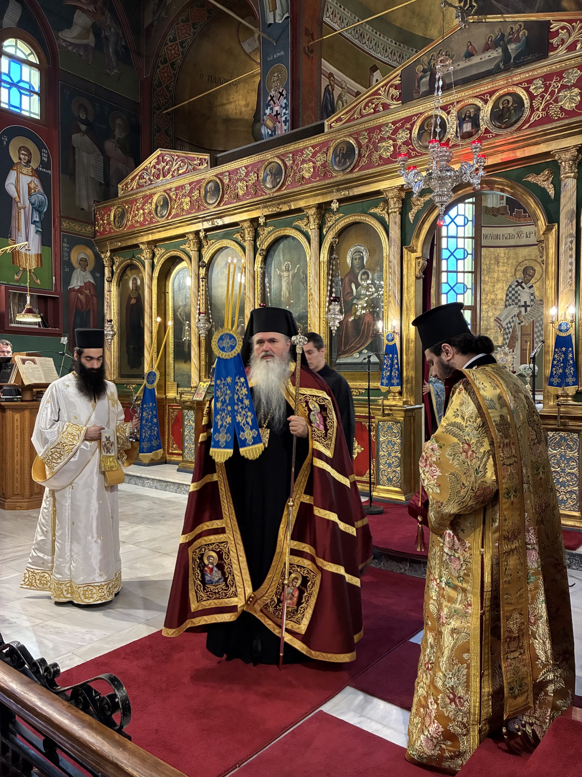 Πλήθος κόσμου παρευρέθησαν στην άφιξη Εικόνας από το Άγιο Όρος - μια φωτογραφία 1