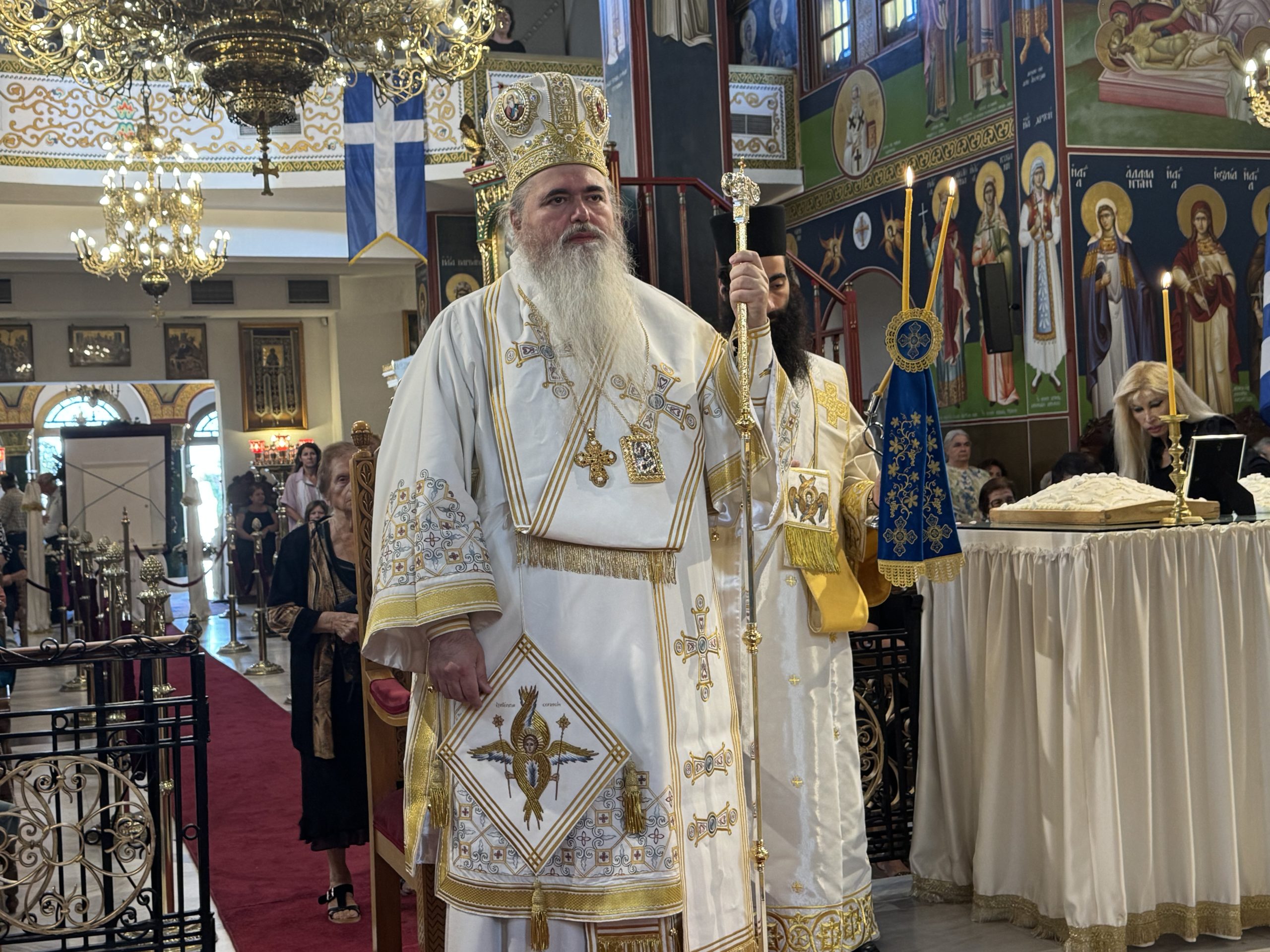 Πλήθος κόσμου παρευρέθησαν στην άφιξη Εικόνας από το Άγιο Όρος - μια φωτογραφία 2