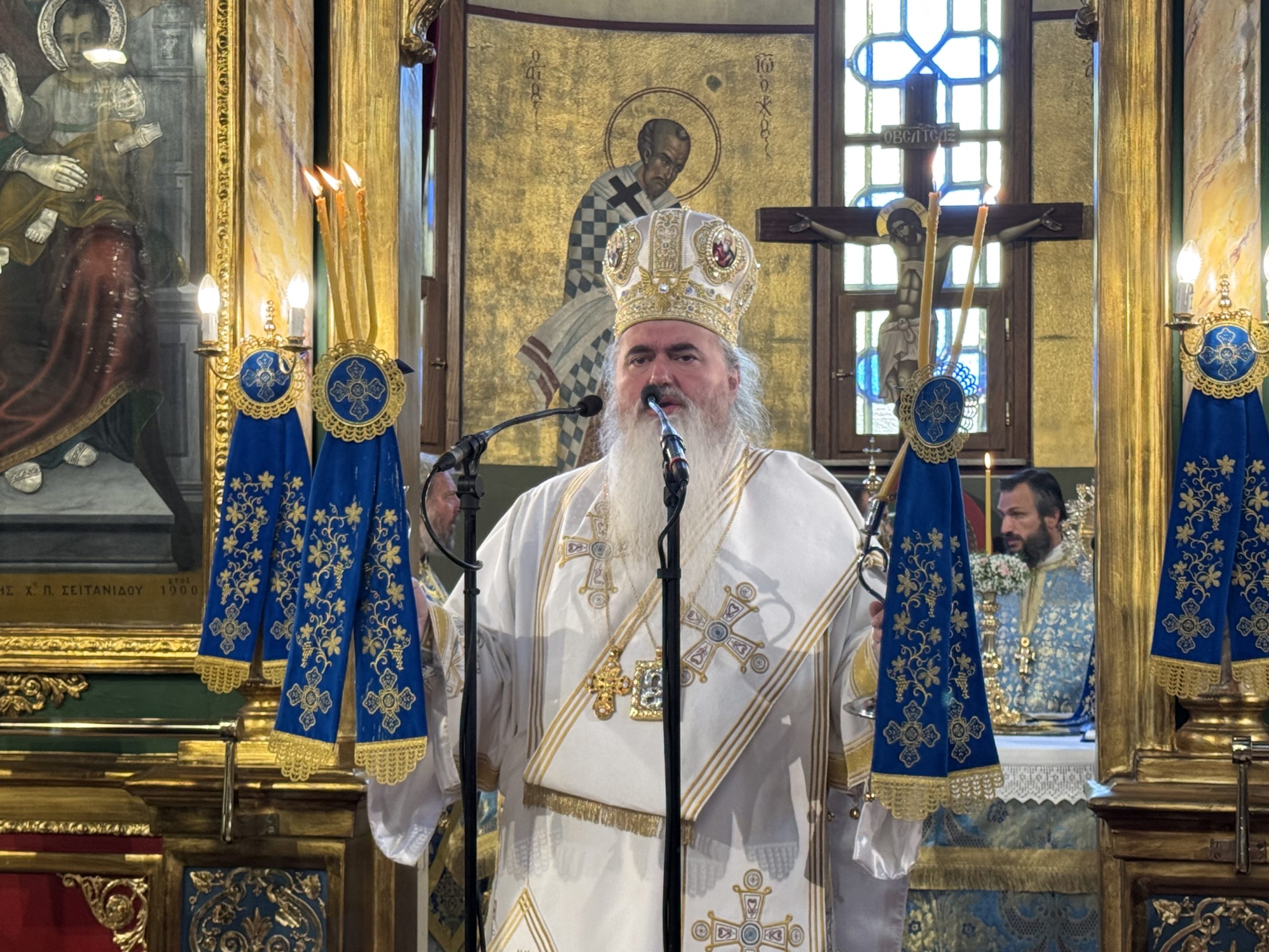 Πλήθος κόσμου παρευρέθησαν στην άφιξη Εικόνας από το Άγιο Όρος - μια φωτογραφία 3