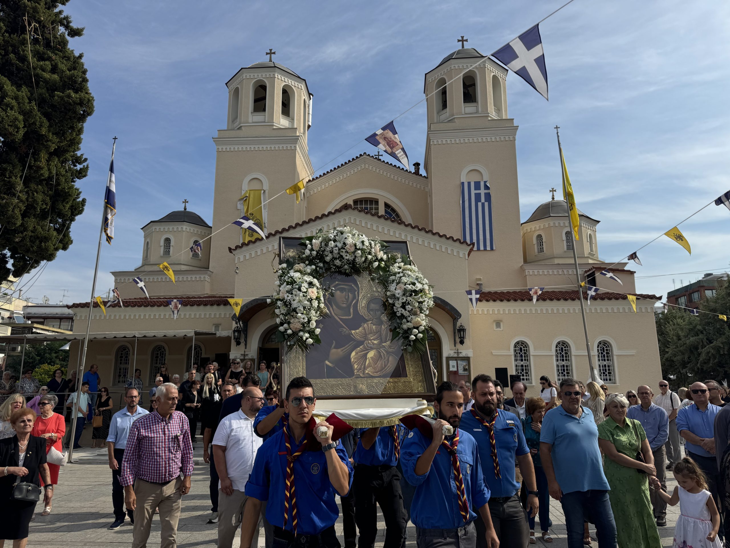 Πλήθος κόσμου παρευρέθησαν στην άφιξη Εικόνας από το Άγιο Όρος - μια φωτογραφία 10
