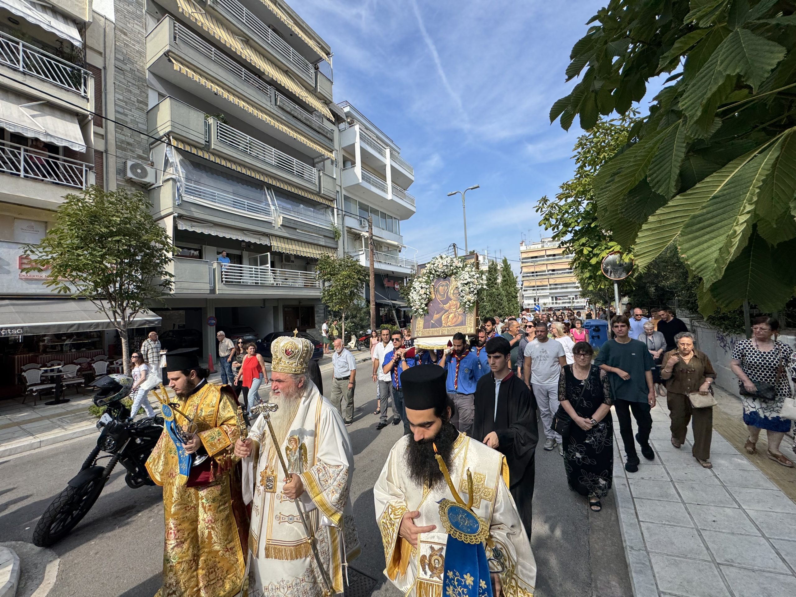 Πλήθος κόσμου παρευρέθησαν στην άφιξη Εικόνας από το Άγιο Όρος - μια φωτογραφία 11