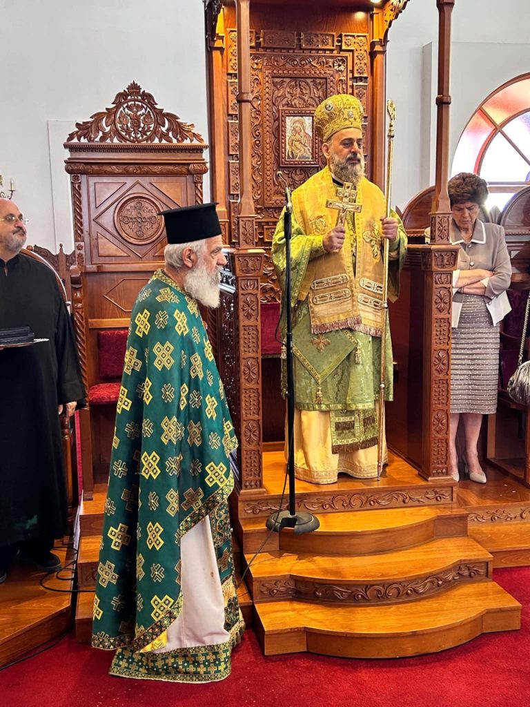 Πλήθος κόσμου συμμετείχε στη Θεία Λειτουργία της Μητρόπολης Κυρηνείας - μια φωτογραφία 8