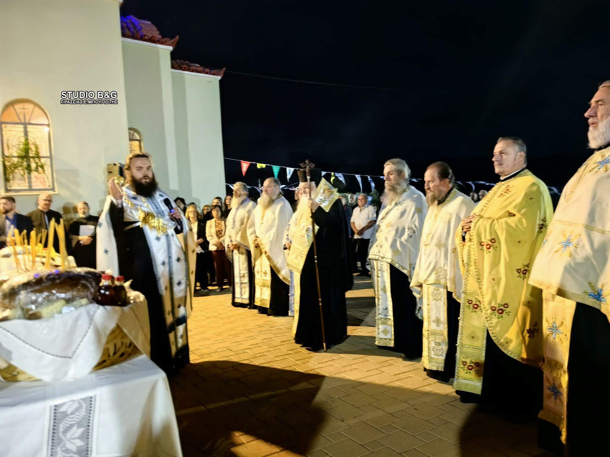 Πλήθος πιστών στον Πανηγυρικό Εσπερινό για την Παναγία Μυρτιδιώτισσα - μια φωτογραφία 9