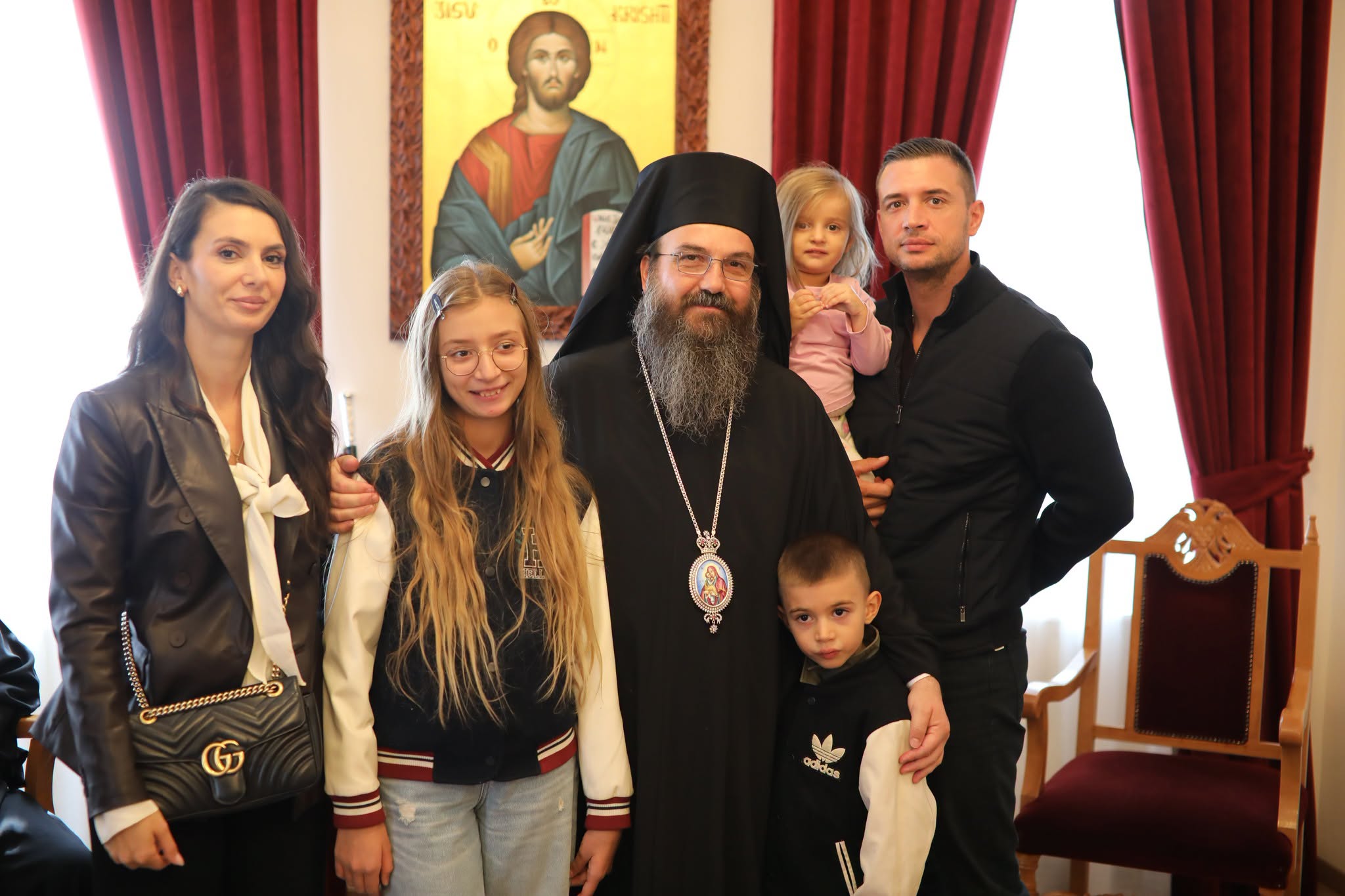 Ο Μητροπολίτη Κορυτσάς εόρτασε την επέτειο της ενθρόνισής του - μια φωτογραφία 11
