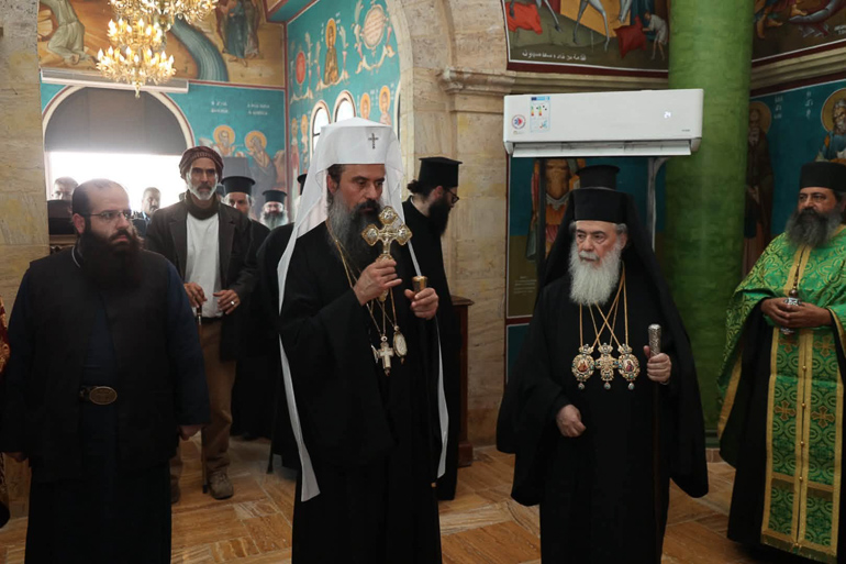Ο Πατριάρχης Βουλγαρίας Δανιήλ προσευχήθηκε στον Ιορδάνη ποταμό - μια φωτογραφία 5