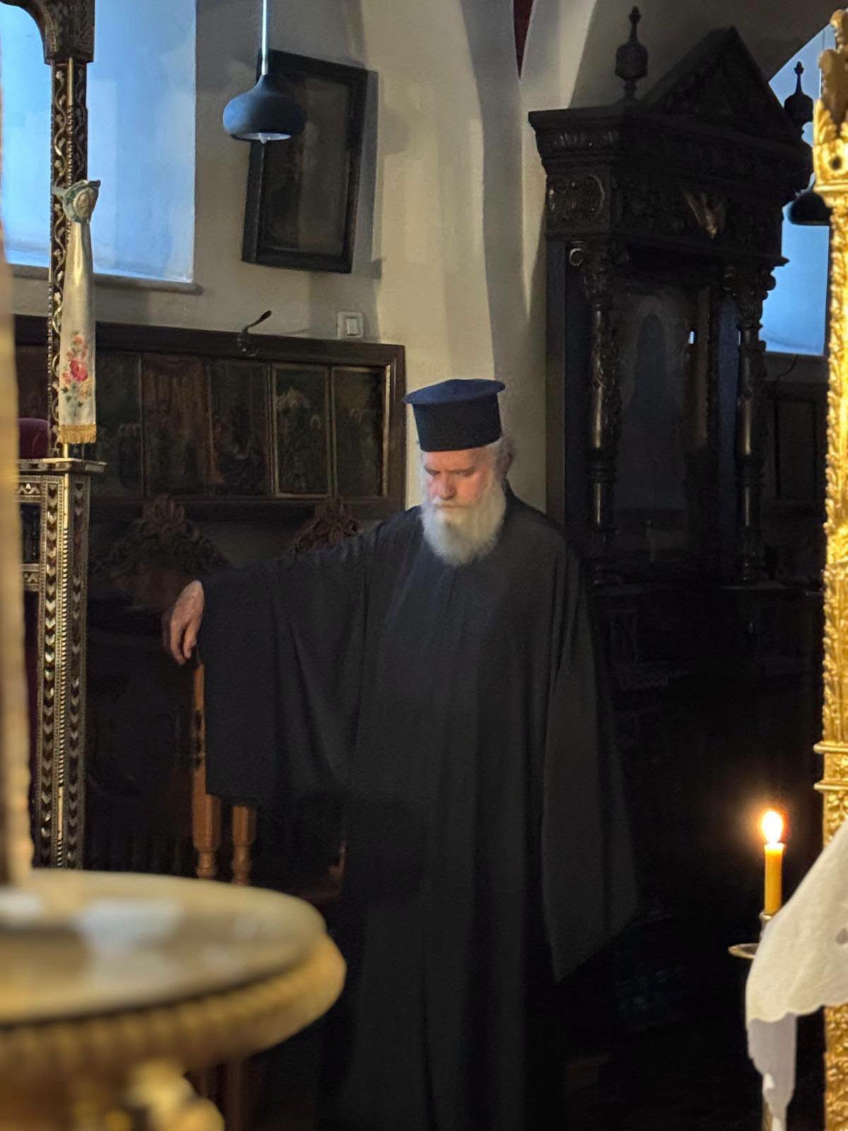 Τρισάγιο για τον Γέροντα Ιουστίνο τέλεσε ο Πατριάρχης Ιεροσολύμων - μια φωτογραφία 3