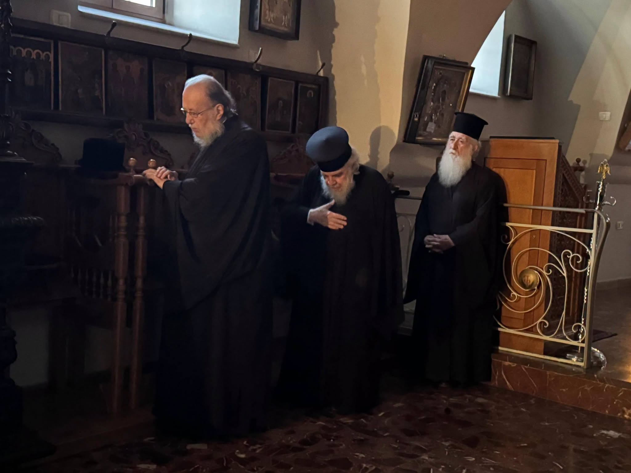Τρισάγιο για τον Γέροντα Ιουστίνο τέλεσε ο Πατριάρχης Ιεροσολύμων - μια φωτογραφία 5