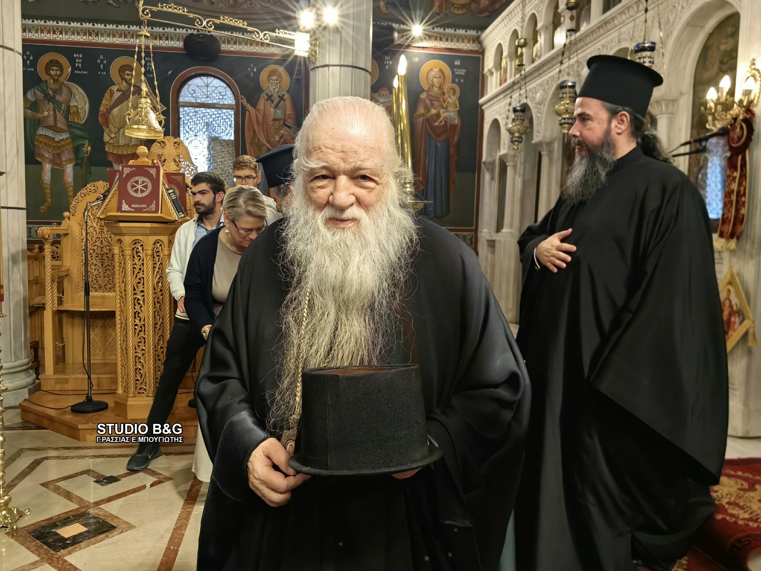 Ο πρώην Καλαβρύτων Αμβρόσιος προσκύνησε εικόνα της Παναγίας στο Ναύπλιο - μια φωτογραφία 3