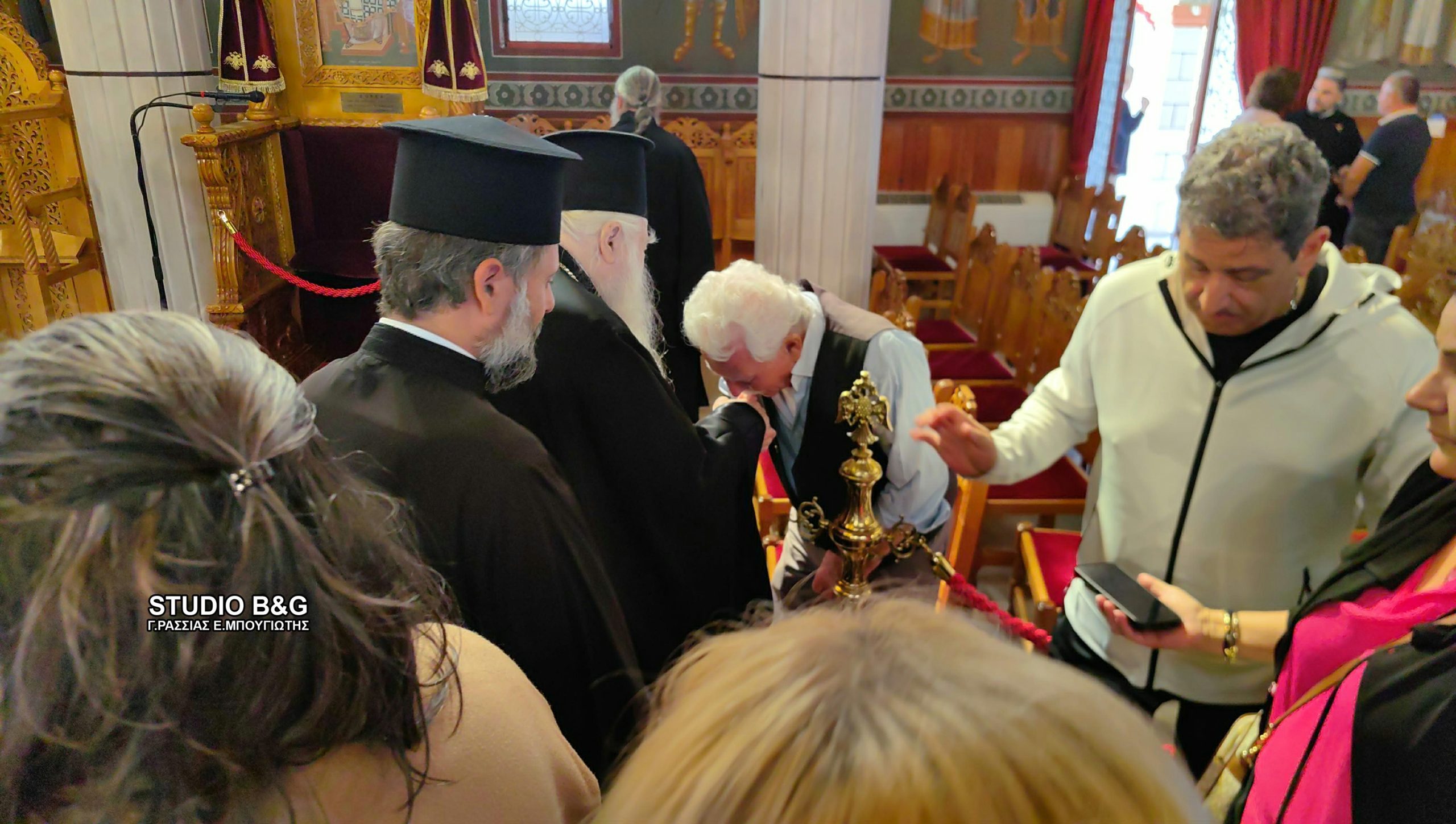 Ο πρώην Καλαβρύτων Αμβρόσιος προσκύνησε εικόνα της Παναγίας στο Ναύπλιο - μια φωτογραφία 4