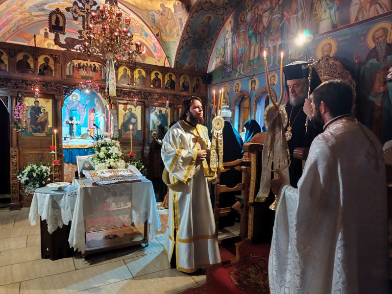 Τελέστηκε το μνημόσυνο Γερόντισσας Χρυσοβαλάντης παρουσία τεσσάρων Αρχιερέων - μια φωτογραφία 3