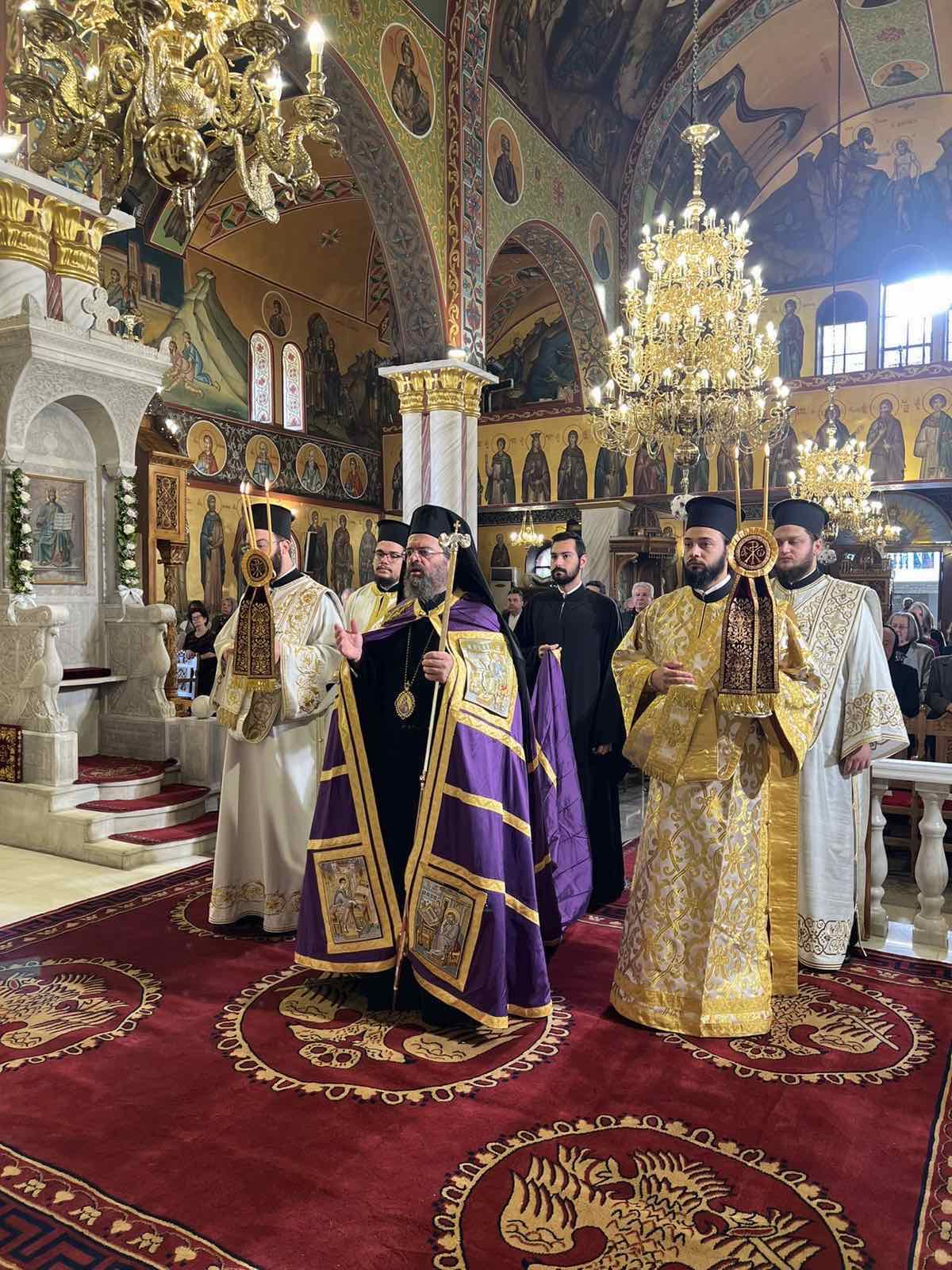 Με Πολυαρχιερατική Θεία Λειτουργία τιμήθηκε η Βουρλιώτισσα στη Νέα Φιλαδέλφεια - μια φωτογραφία 2