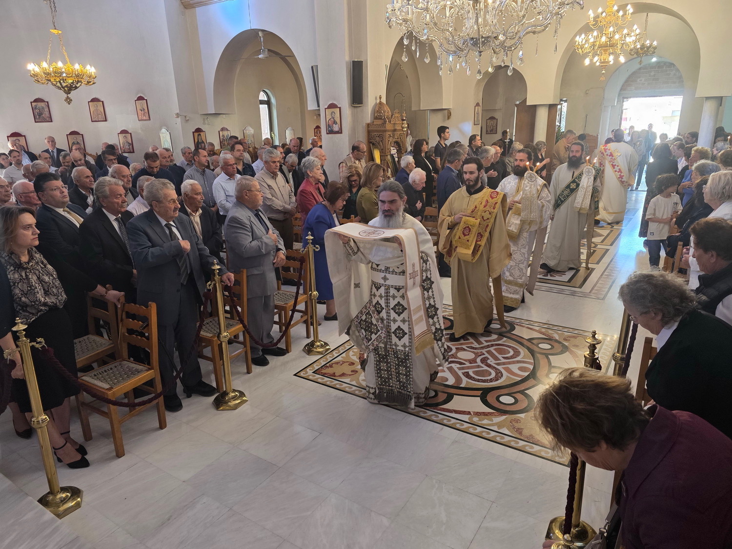 Ο Άγιος Διονύσιος εορτάστηκε λαμπρά στα Ζαρουχλέικα Πατρών - μια φωτογραφία 12