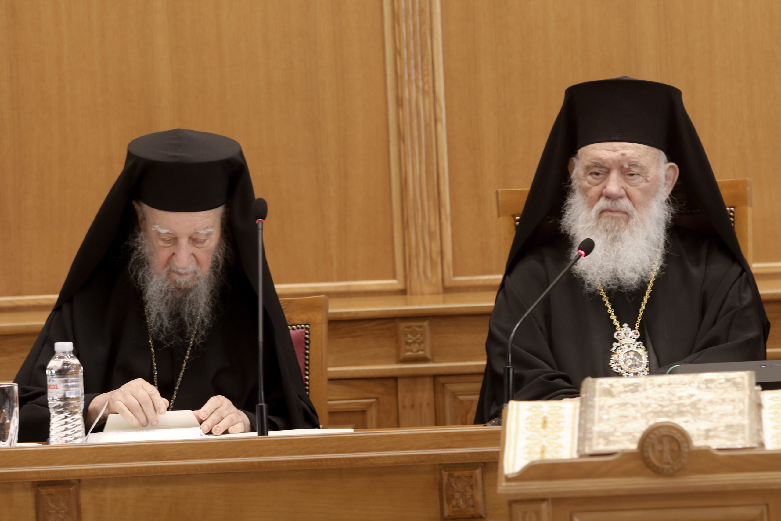 Ολοκληρώθηκε η πρώτη μέρα της Ιεραρχίας στην Αθήνα - μια φωτογραφία 4