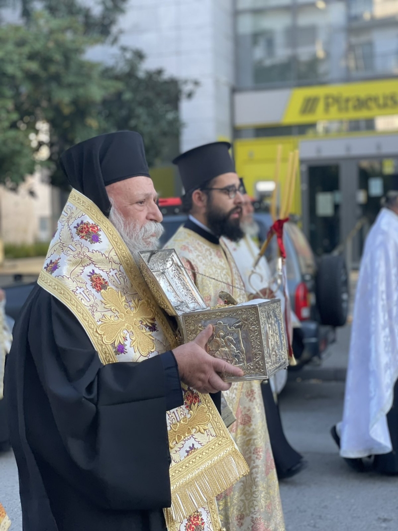 Tα Γρεβενά υποδέχθηκαν την Τιμία Κάρα του Οσίου Νικάνορος - μια φωτογραφία 3