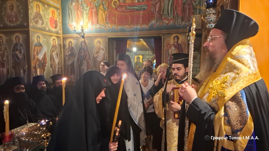 Τελέστηκε η Ρασοευχή της Μοναχής Γαβριηλίας στην Ιερά Μονή Παραβόλας - μια φωτογραφία 2