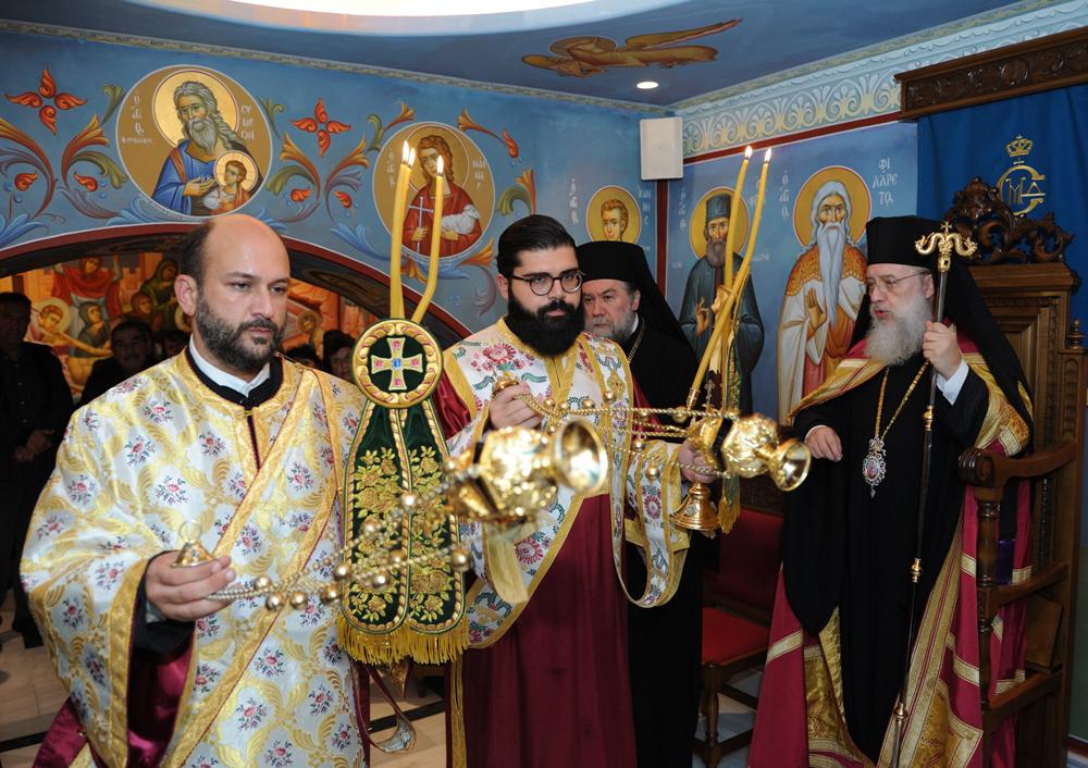 Τελέστηκε Αρχιερατικός Εσπερινός στο νέο παρεκκλήσιο τριών Οσίων στη Μύκονο - μια φωτογραφία 5