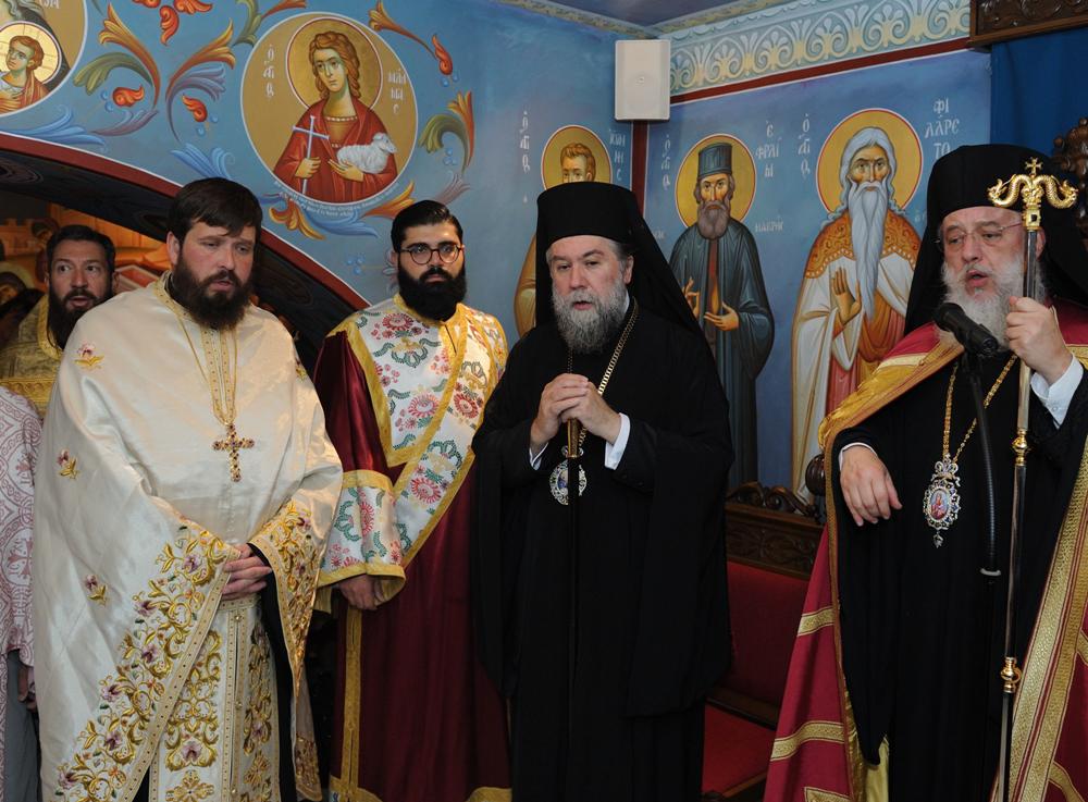 Τελέστηκε Αρχιερατικός Εσπερινός στο νέο παρεκκλήσιο τριών Οσίων στη Μύκονο - μια φωτογραφία 9
