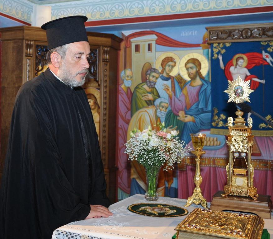 Τελέστηκε Αρχιερατικός Εσπερινός στο νέο παρεκκλήσιο τριών Οσίων στη Μύκονο - μια φωτογραφία 12