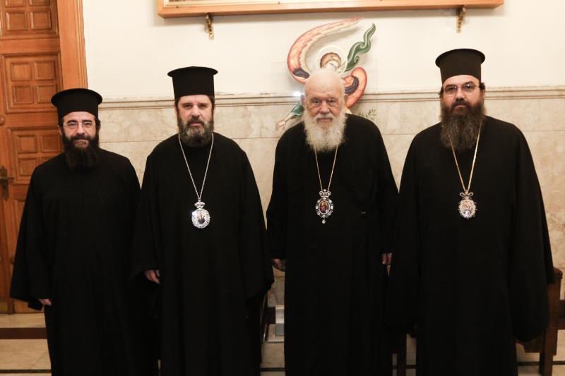 Ο Αρχιεπίσκοπος Αλβανίας συναντήθηκε με τον Αρχιεπίσκοπο Ιερώνυμο στην Αθήνα - μια φωτογραφία 4