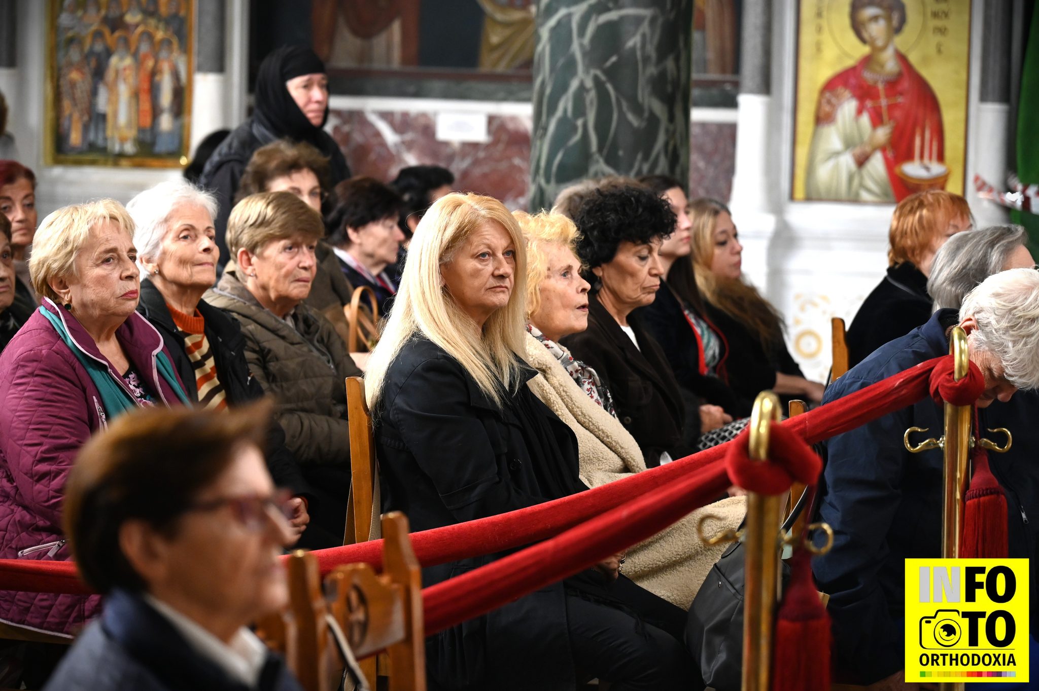Η εικόνα της Παναγίας Ελεούσης από το Στόμιο τέθηκε για προσκύνηση στο Νέο Φάληρο - μια φωτογραφία 4
