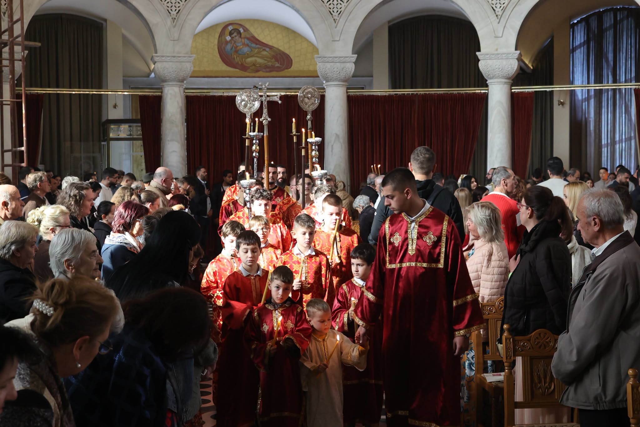 Χειροτονήθηκε Πρεσβύτερος ο Αρχιδιάκονος του Αρχιεπισκόπου Αλβανίας στα Τίρανα - μια φωτογραφία 4