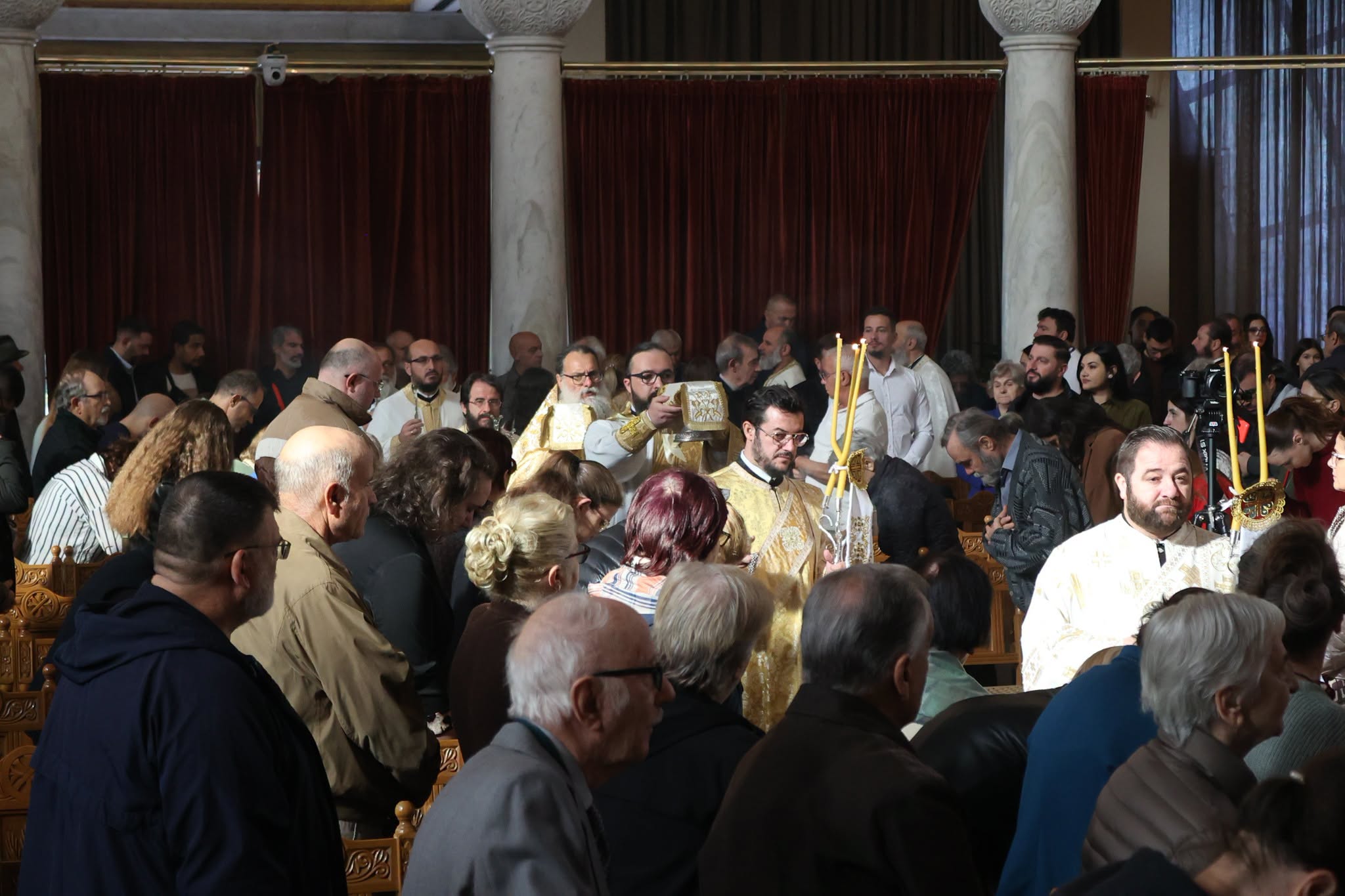 Χειροτονήθηκε Πρεσβύτερος ο Αρχιδιάκονος του Αρχιεπισκόπου Αλβανίας στα Τίρανα - μια φωτογραφία 5