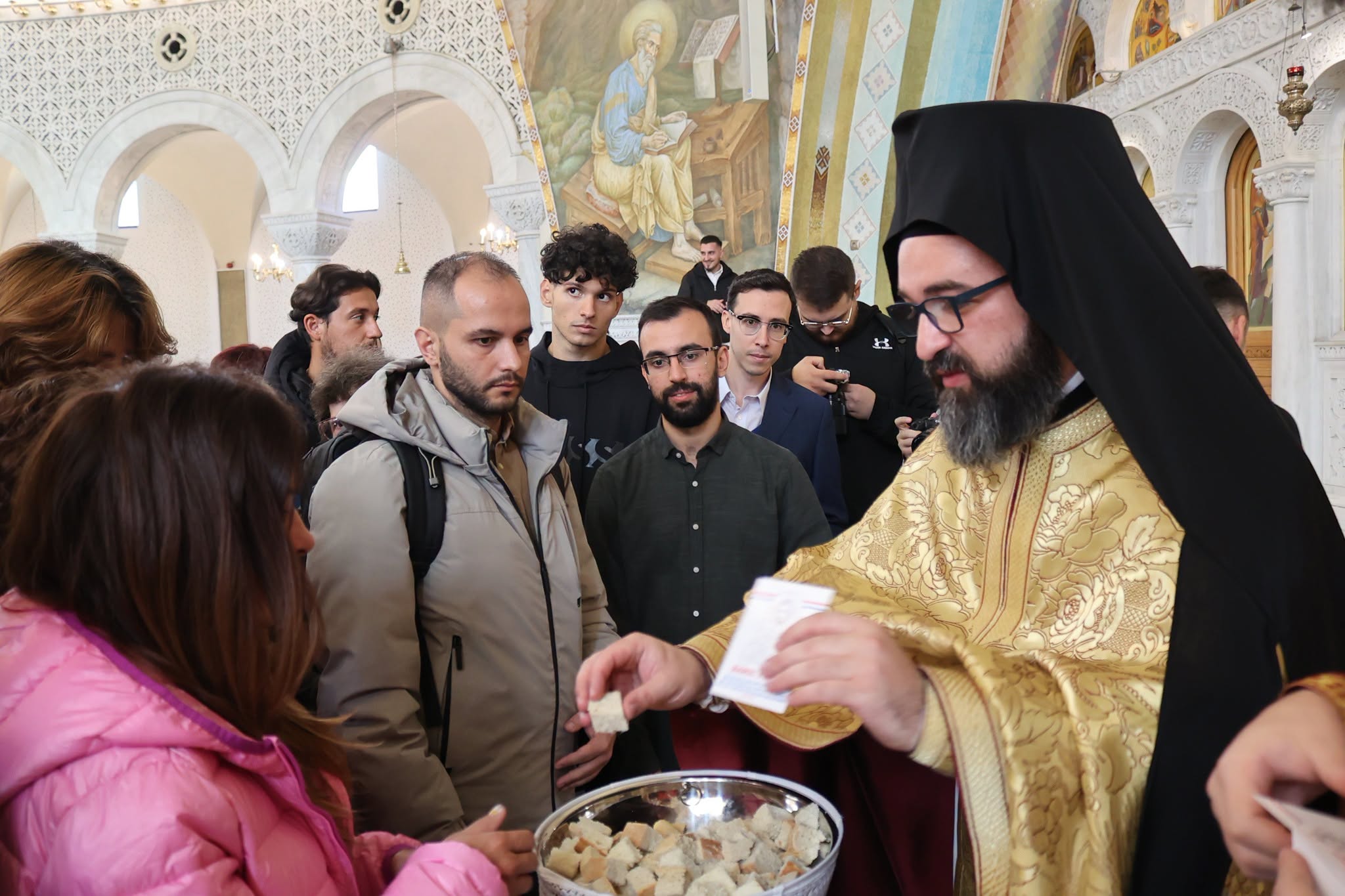 Χειροτονήθηκε Πρεσβύτερος ο Αρχιδιάκονος του Αρχιεπισκόπου Αλβανίας στα Τίρανα - μια φωτογραφία 18
