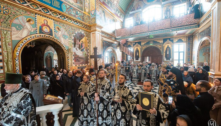 Η Προηγιασμένη Θ. Λειτουργία είναι μια θεία λειτουργία κατά την οποία στους πιστούς προσφέρονται τα Τίμια Δώρα, που προαγιάστηκαν στη Θ.Λ. την παραμονή. Φωτογραφία: news.church.ua