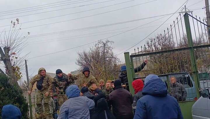 Κατάληψη του ναού στο Cherkassy. Φωτογραφία: ΕΟΔ