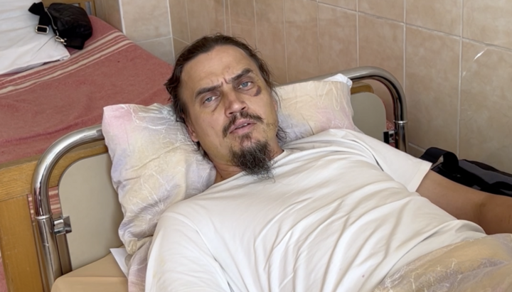 Ξυλοκοπημένος ιερέας από Τσερνιβτσί: Οι μαχητές δεν μας έδιωξαν καν, άρχισαν να μας χτυπούν αμέσως
