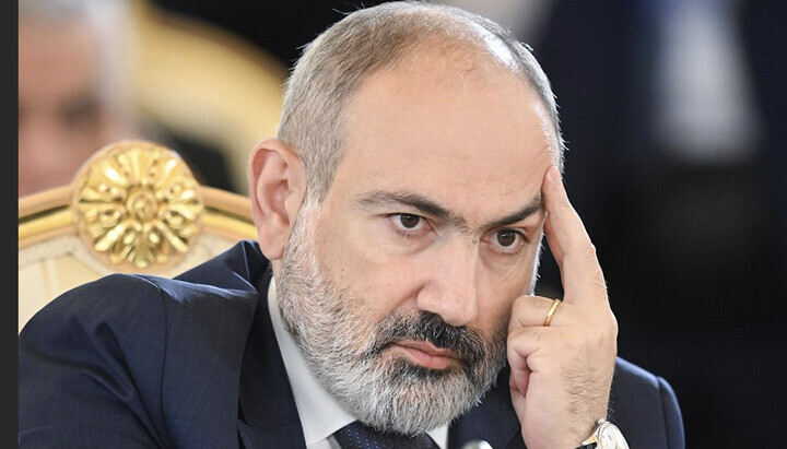 Ο Πρωθυπουργός της Αρμενίας απαίτησε την επανεκλογή του επικεφαλής της Αρμενικής Εκκλησίας