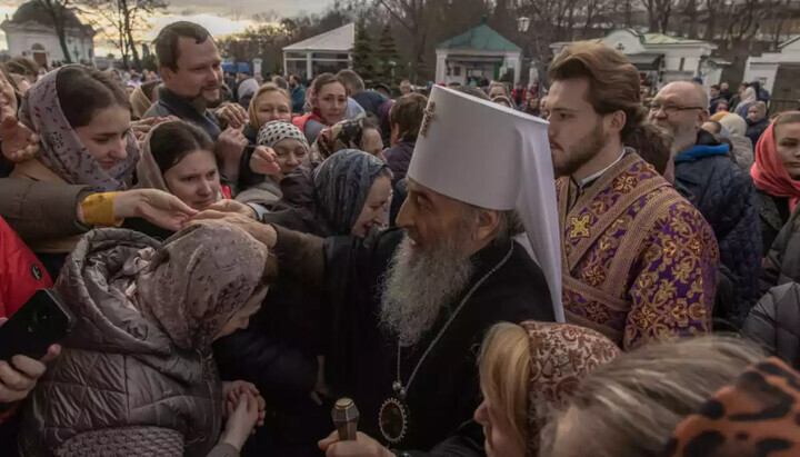 Μητροπολίτης Ονούφριος στη Λαύρα των Σπηλαίων του Κιέβου. Φωτογραφία: Ρομάν Πιλιπέι