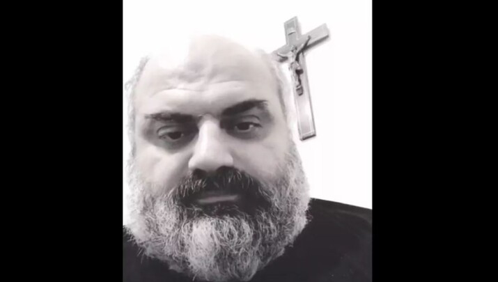 Φονική επίθεση στη Λυών: Ιρακινός Χριστιανός μαχαιρώθηκε την ώρα που μιλούσε για την πίστη του στο TikTok